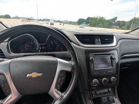 Used 2015 Chevrolet Traverse LT AWD/4WD image 8