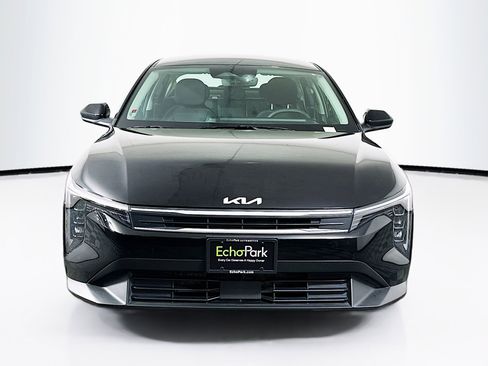 Used 2025 Kia K4 LXS image 2