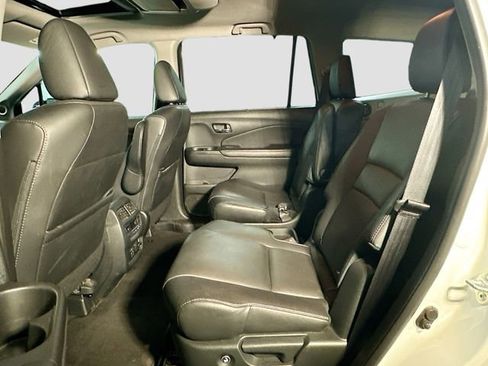 Used 2022 Honda Pilot Touring image 26