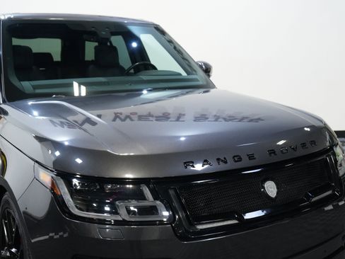 Used 2022 Land Rover Range Rover P525 Westminster Edition image 12
