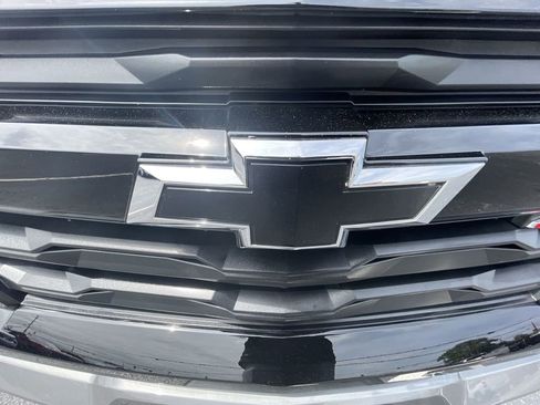 Certified 2025 Chevrolet Colorado Z71 w/ Midnight Edition AWD/4WD image 30