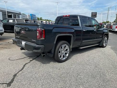 Used 2018 GMC Sierra 1500 Denali w/ Denali Ultimate Package AWD/4WD image 26