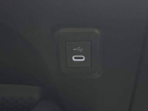 Certified 2025 Toyota Corolla SE image 25