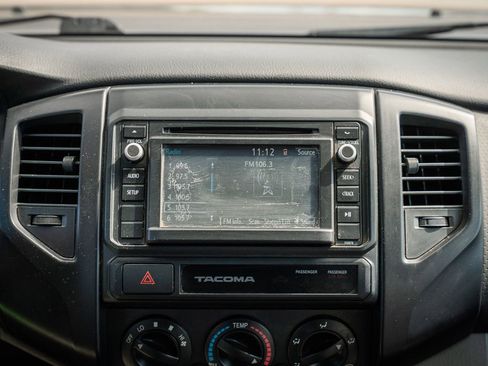 Used 2015 Toyota Tacoma PreRunner w/ Convenience Package RWD image 31