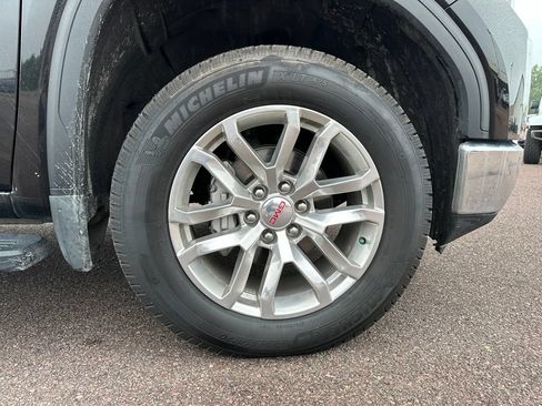 Used 2019 GMC Sierra 1500 SLT w/ SLT Premium Plus Package AWD/4WD image 38