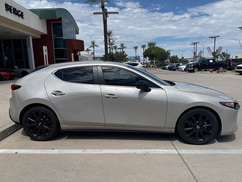 Used 2024 MAZDA MAZDA3 s FWD image 4