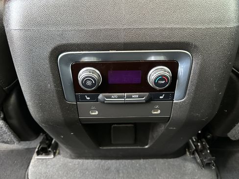 Used 2022 Chevrolet Suburban RST w/ Luxury Package image 17