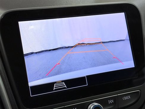 Used 2023 Chevrolet Malibu LT image 30