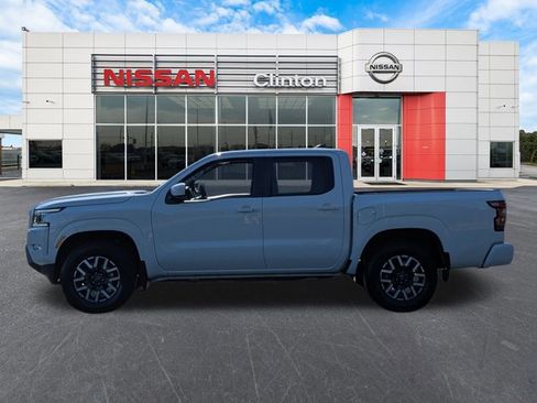 Certified 2024 Nissan Frontier SL w/ Technology Package image 6