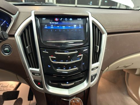 Used 2015 Cadillac SRX Luxury image 18
