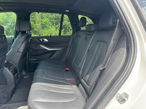 Used 2022 BMW X5 xDrive40i w/ M Sport Package AWD/4WD image 8
