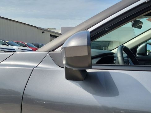 Used 2025 Nissan Rogue SV image 12