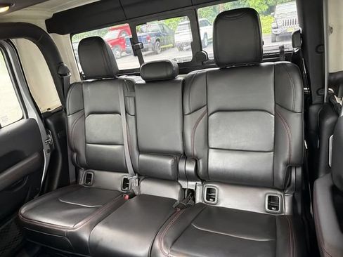 Used 2020 Jeep Gladiator Rubicon AWD/4WD image 23
