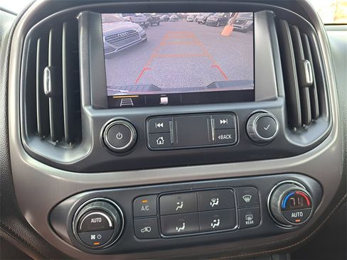 Used 2022 GMC Canyon AT4 w/ Trailering Package image 12