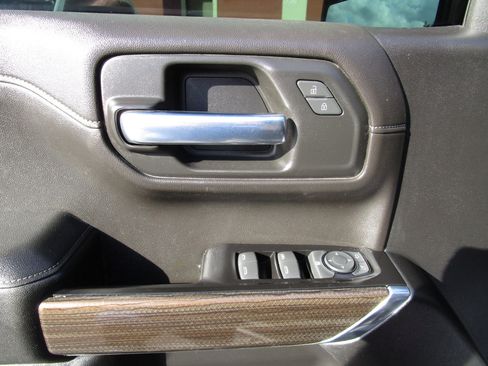 Used 2019 Chevrolet Silverado 1500 LT w/ Texas Edition image 22