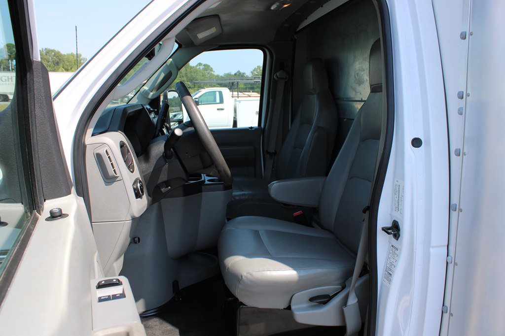 Used 2024 Ford E-350 and Econoline 350 Super Duty w/ Driver's Safety Package RWD image 31