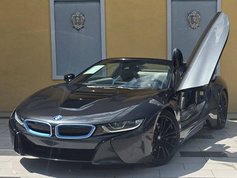 Used 2019 BMW i8 Roadster AWD/4WD image 17