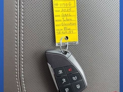 New 2025 GMC Yukon Elevation image 33