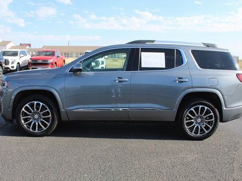 Used 2021 GMC Acadia Denali w/ Denali Technology Package image 9