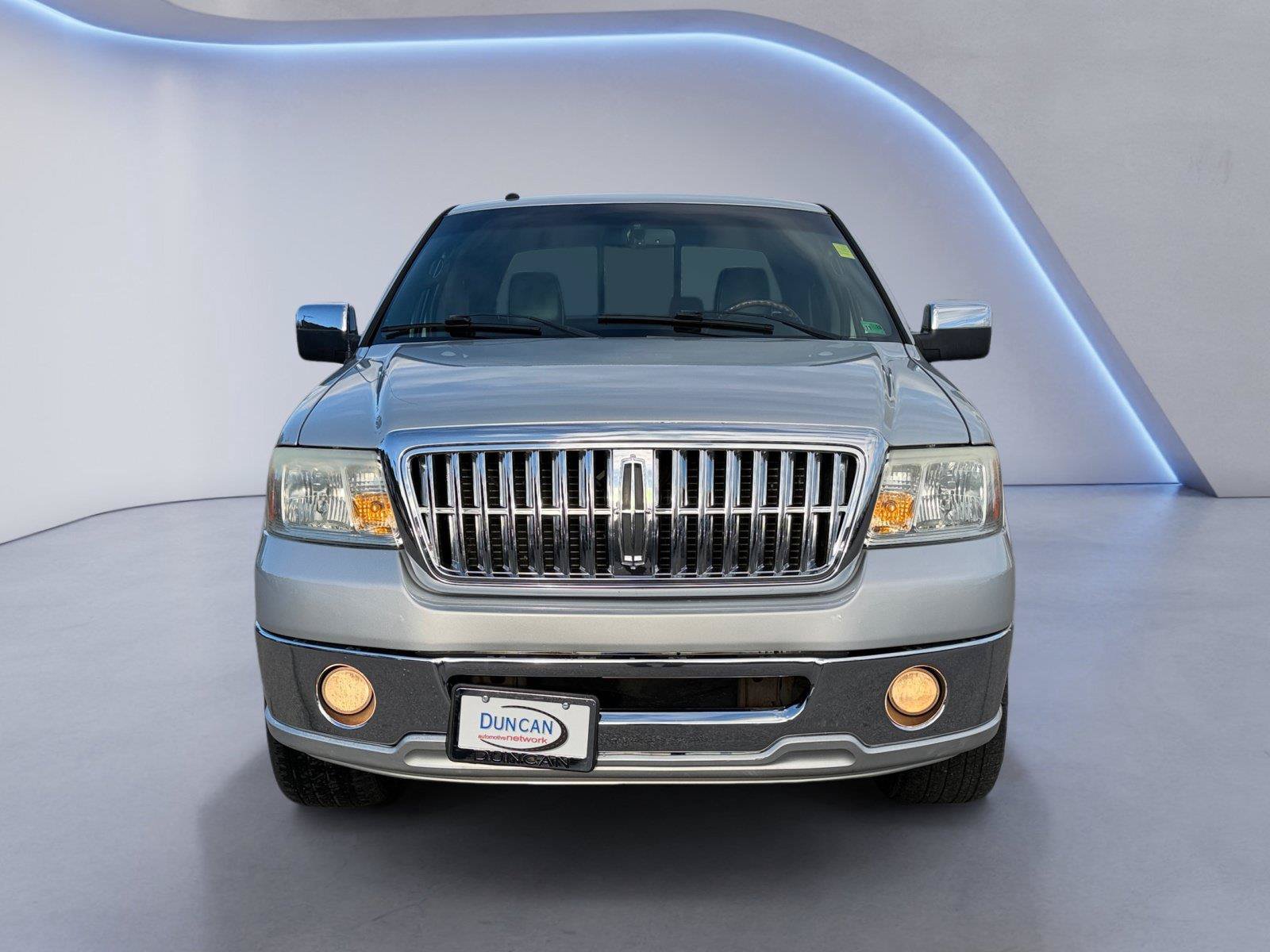 Used 2008 Lincoln Mark LT 4x4 image 8