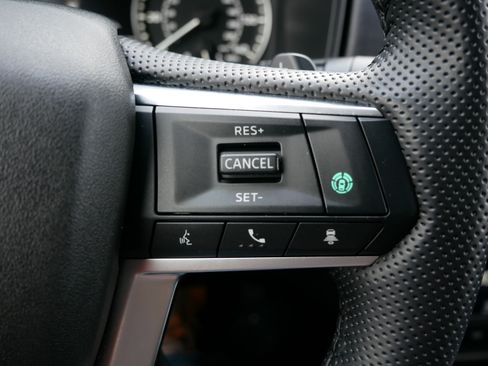 Used 2025 Mitsubishi Outlander SE image 30