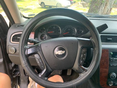 Used 2009 Chevrolet Avalanche LT w/ Convenience Package #1 AWD/4WD image 15