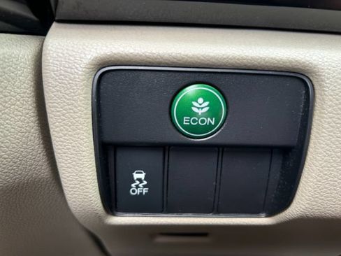 Used 2017 Honda Accord LX image 19