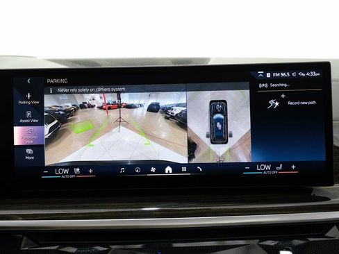 Used 2024 BMW X7 xDrive40i w/ Premium Package AWD/4WD image 17