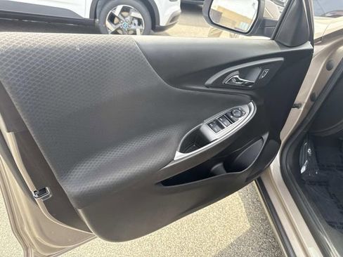 Used 2025 Chevrolet Malibu LT image 19