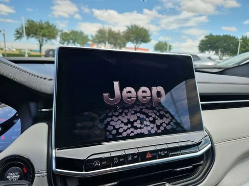 Used 2025 Jeep Compass Limited AWD/4WD image 13