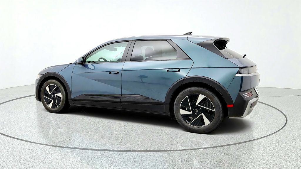 Used 2025 Hyundai Ioniq 5 SE AWD/4WD image 7