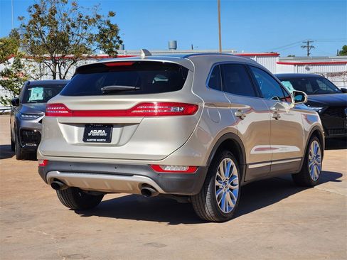 Used 2017 Lincoln MKC Reserve image 8