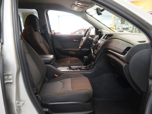 Used 2017 Chevrolet Traverse LT FWD image 26