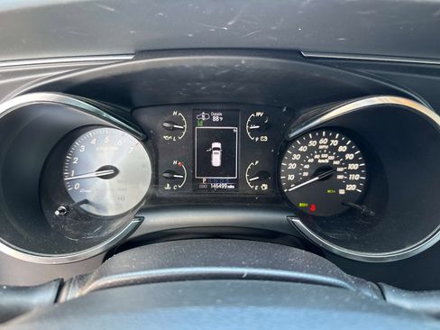 Used 2018 Toyota Sequoia Platinum RWD image 32