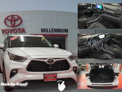 Used 2023 Toyota Highlander XLE