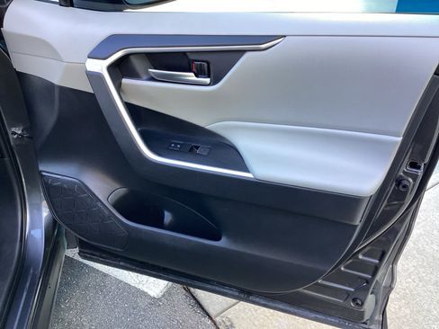 Used 2023 Toyota RAV4 XLE w/ Convenience Package image 24