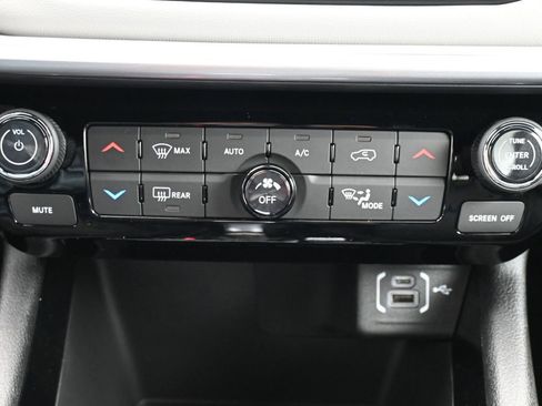 New 2026 Jeep Compass Limited image 28