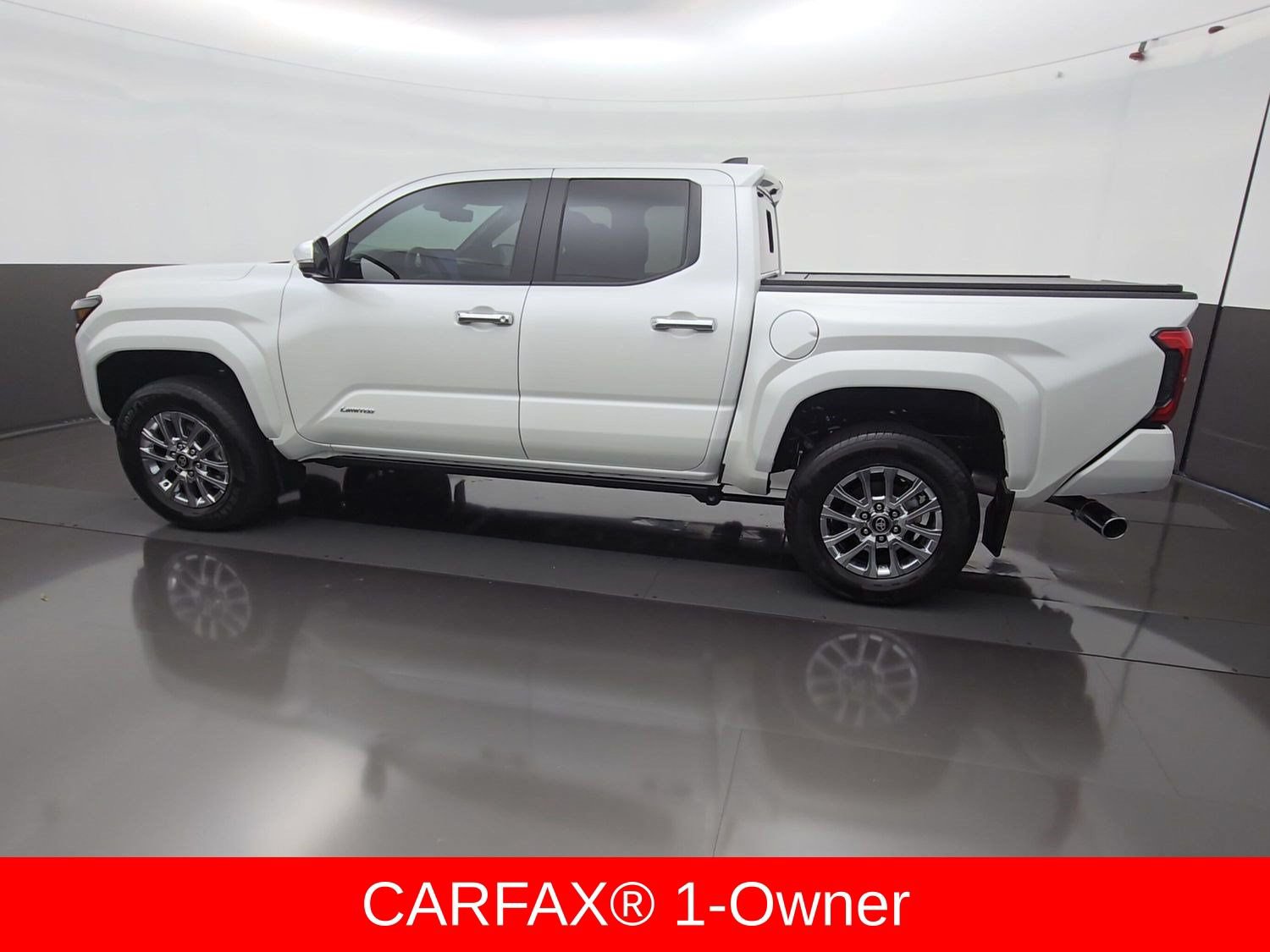 Certified 2026 Toyota Tacoma Limited AWD/4WD image 5