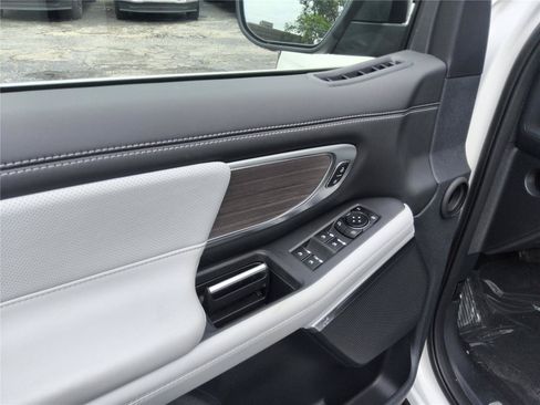 New 2026 Ford Expedition Max Platinum w/ Platinum Ultimate Package AWD/4WD image 12