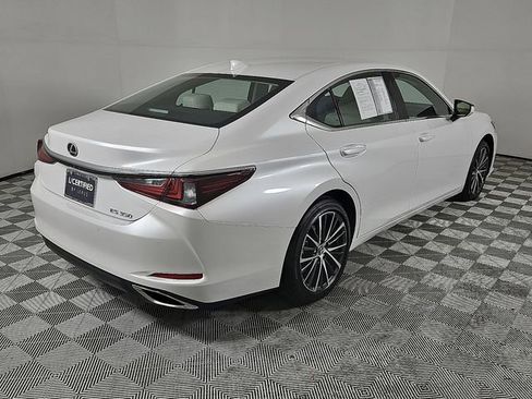 Certified 2025 Lexus ES 350 w/ Premium Package image 4