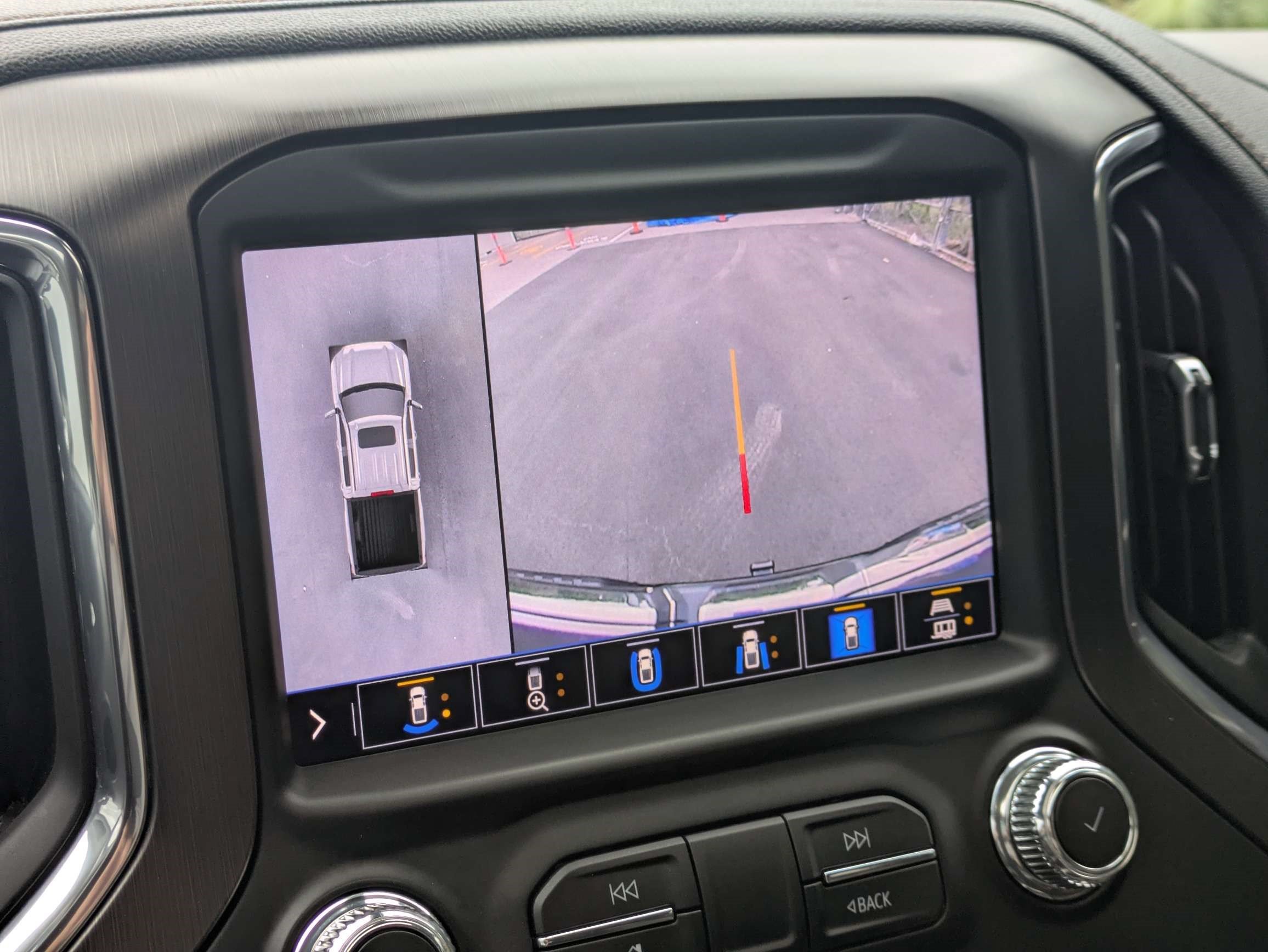 Used 2020 GMC Sierra 1500 AT4 w/ AT4 Premium Package AWD/4WD image 21
