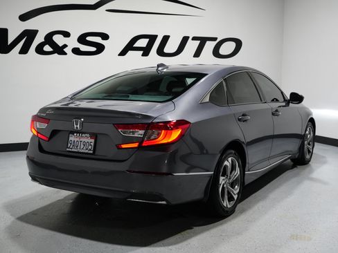 Used 2018 Honda Accord EX image 8