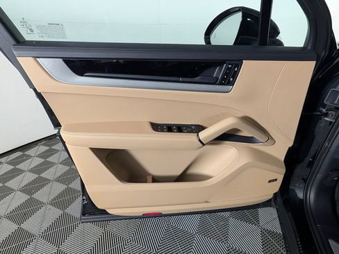 New 2026 Porsche Cayenne AWD/4WD image 25