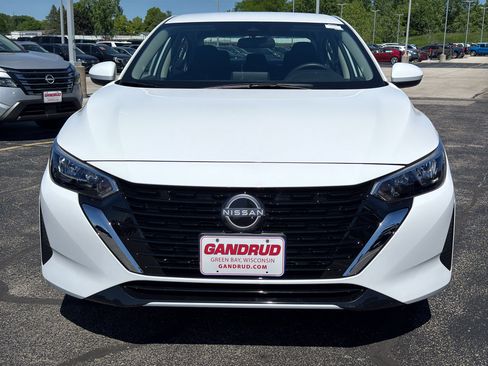 Certified 2025 Nissan Sentra SV w/ All-Weather Package FWD image 3