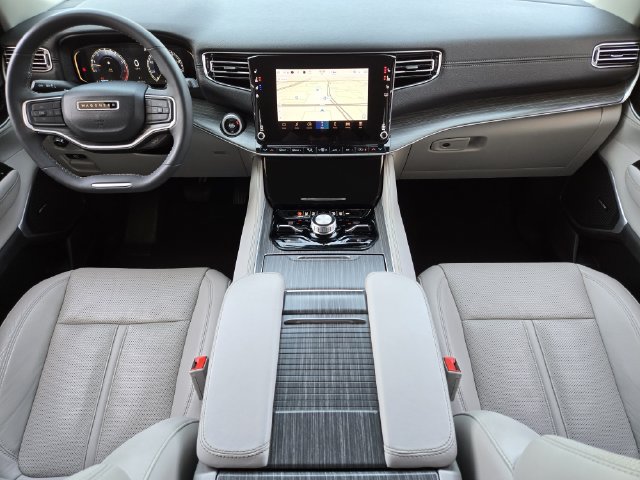 Certified 2024 Jeep Wagoneer L Series III w/ Flexible Seating Group AWD/4WD image 25