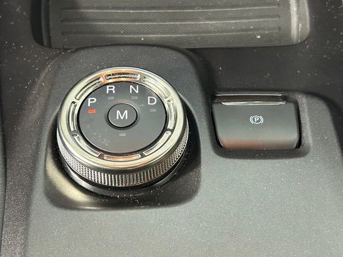 Used 2021 Ford Mustang Shelby GT500 w/ Technology Package RWD image 22