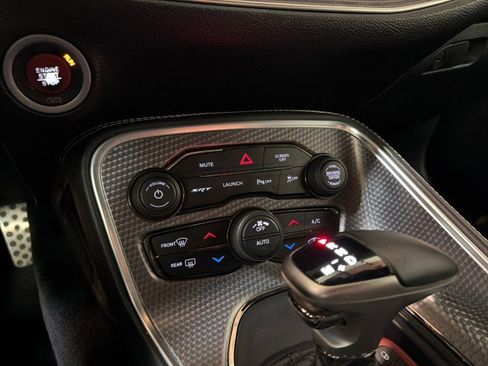 Used 2018 Dodge Challenger SRT Hellcat image 28