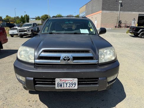 Used 2005 Toyota 4Runner SR5 AWD/4WD image 8