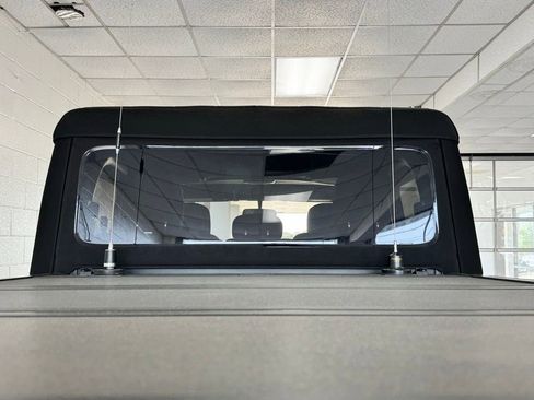 Used 2023 Jeep Gladiator Willys image 8