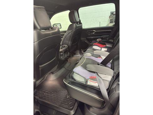 Used 2025 RAM 1500 Laramie w/ Sport Appearance Package AWD/4WD image 10